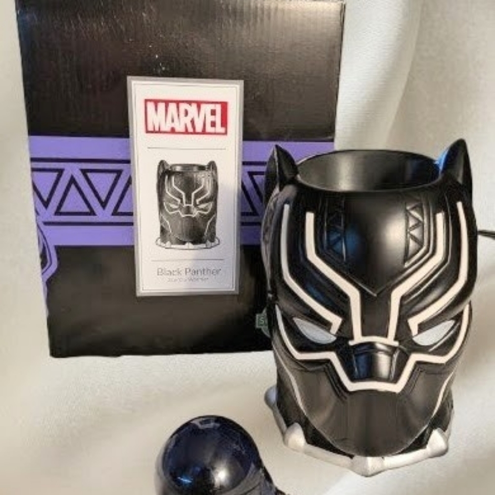 Marvel Black Panther Purple Light Scentsy Warmer